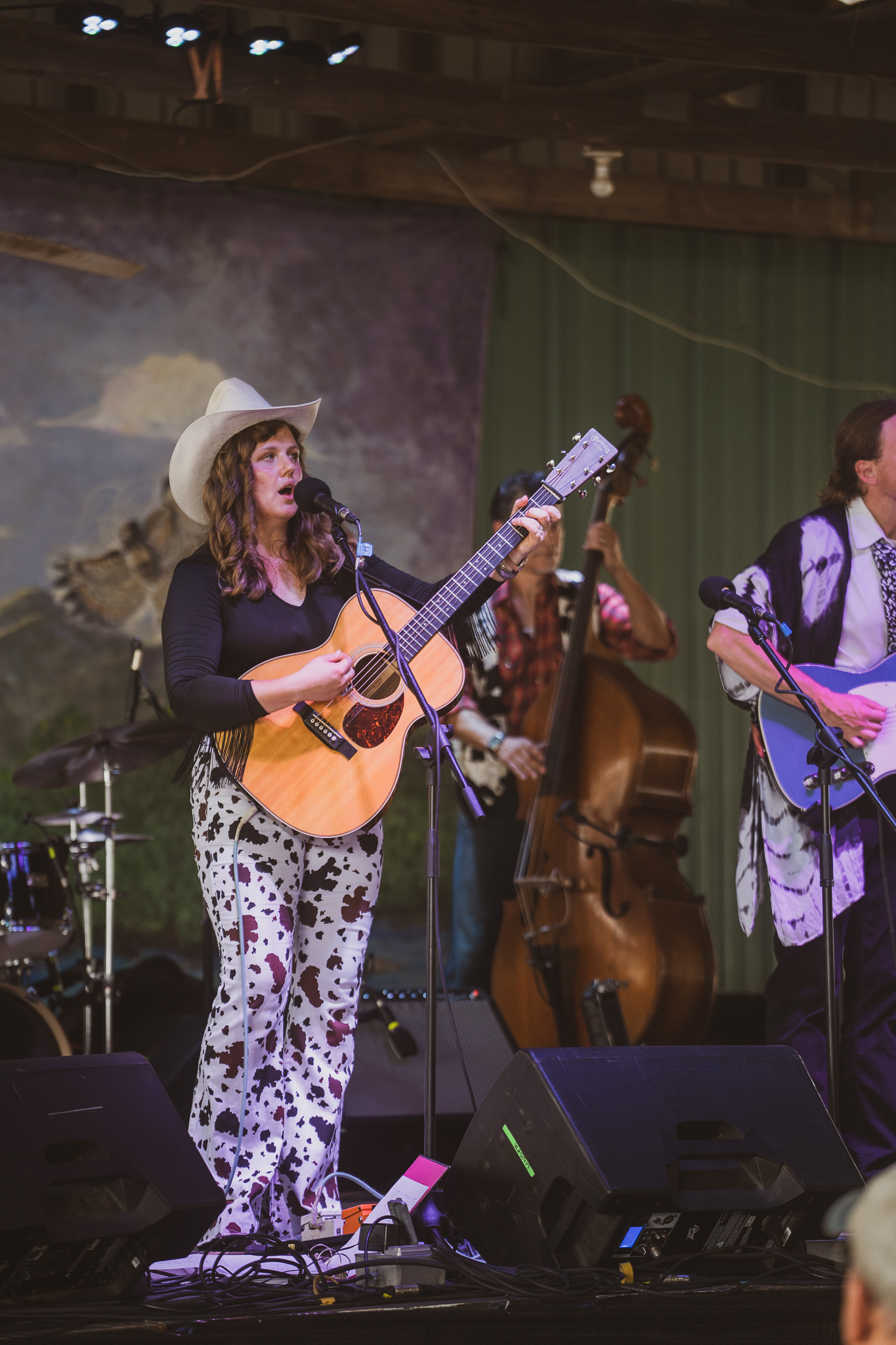 Melissa Wright’s Honky Tonk Revue at the Dance Barn — Photo by John Cromartie Melissa Wright plays guitar and sings with her Honky Tonk Revue in the Dance Barn